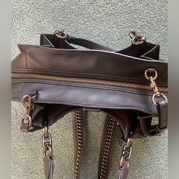 Coach Dreamer with specialty chain strap and gunmetal hardware - Picture 6 of 8